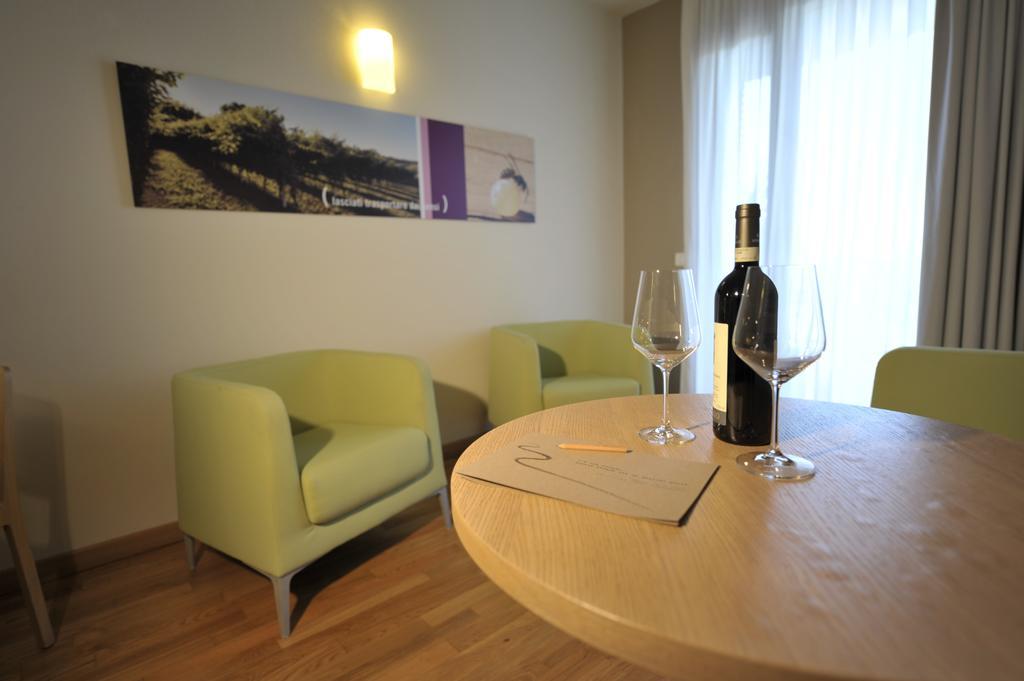 Ca' Del Lupo Hotel Montelupo Albese Eksteriør billede