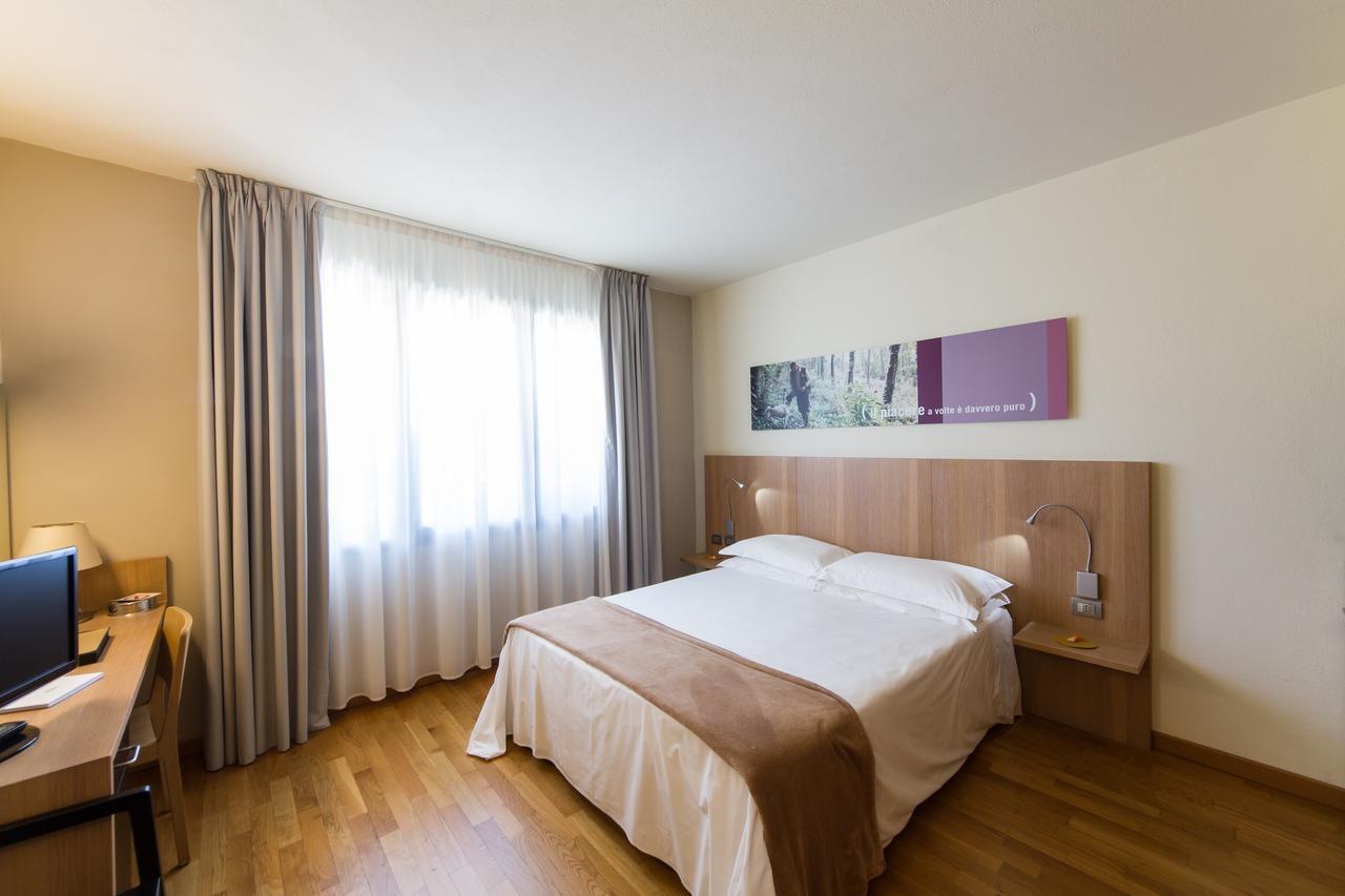 Ca' Del Lupo Hotel Montelupo Albese Eksteriør billede