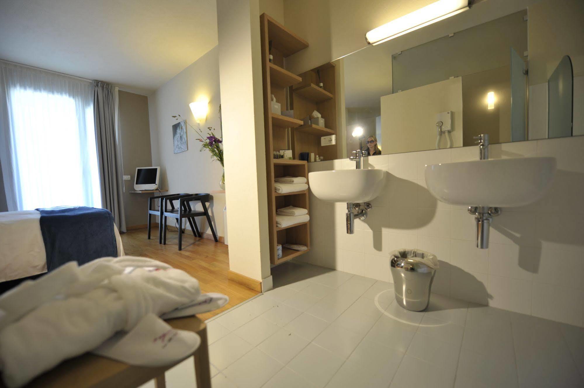 Ca' Del Lupo Hotel Montelupo Albese Eksteriør billede