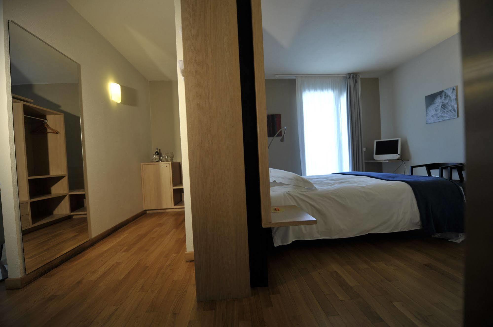 Ca' Del Lupo Hotel Montelupo Albese Eksteriør billede