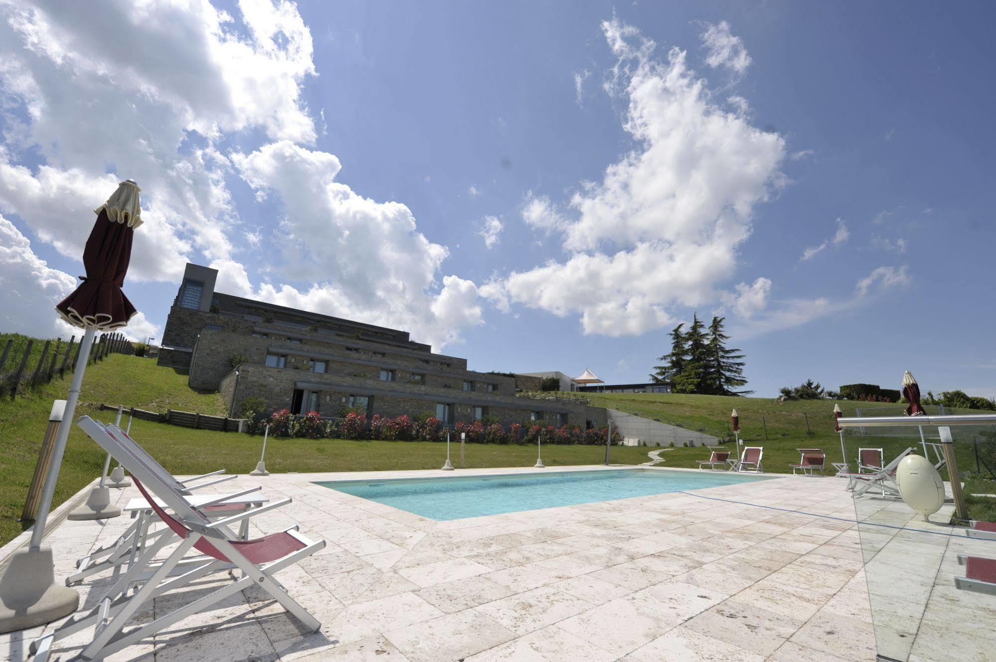 Ca' Del Lupo Hotel Montelupo Albese Eksteriør billede